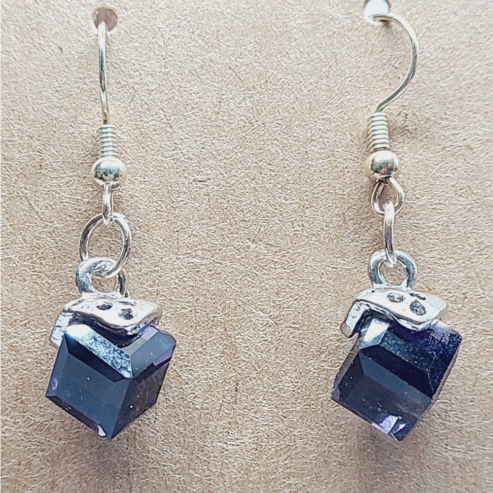 Purple‎ Faceted Crystal Cube Drop Earrings Silver Tone Geometric Dangle Hook